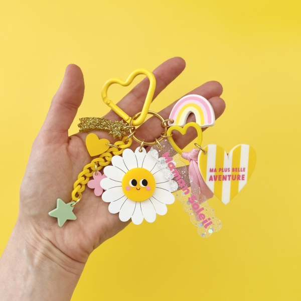Détail porte-clés multi charms cadeau fête des mères original