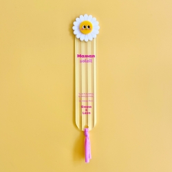 Marque-page Maman soleil personnalisé en plexiglas jaune avec marguerite