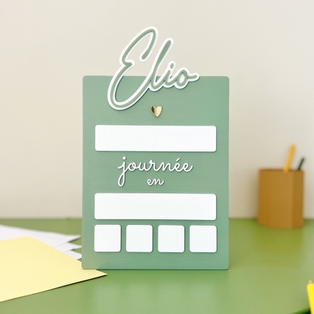 Pancarte rentrée scolaire personnalisée vert en bois et plexiglas