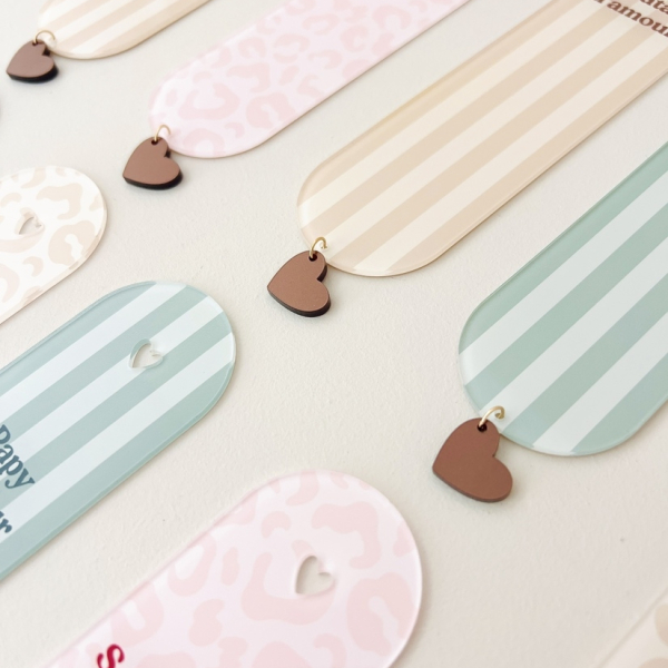 Marque-page coloré en plexiglas Lovely Family
