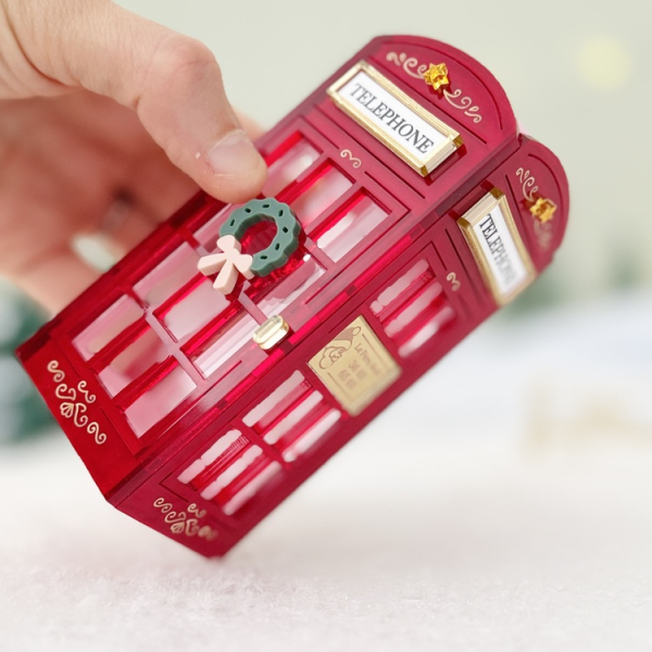 Cabine téléphonique style londonien pour Noël