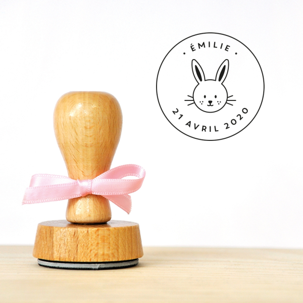 tampon rond en bois personnalisé lapin