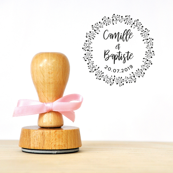 Tampon en bois logo de mariés couronne de fleurs