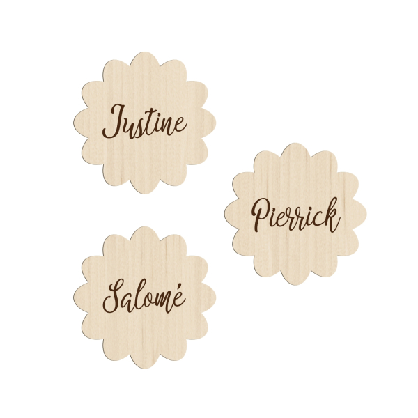 Marque-places personnalisés fleur en bois mariage baptême