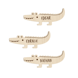 Marque-place crocodile thème jungle pour anniversaire ou baptême