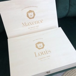 Coffret souvenirs bébé avec compartiments, cadeau naissance personnalisé