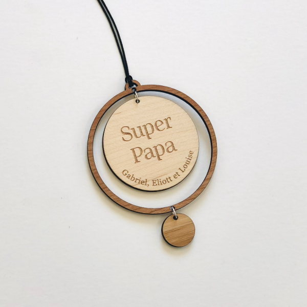 Cadeau original fête des pères, bijou de voiture en bois