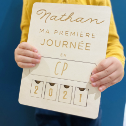 Pancarte en bois personnalisée pour photo rentrée scolaire CP