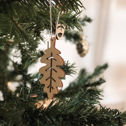 Décoration sapin de Noël feuille de chêne en bois