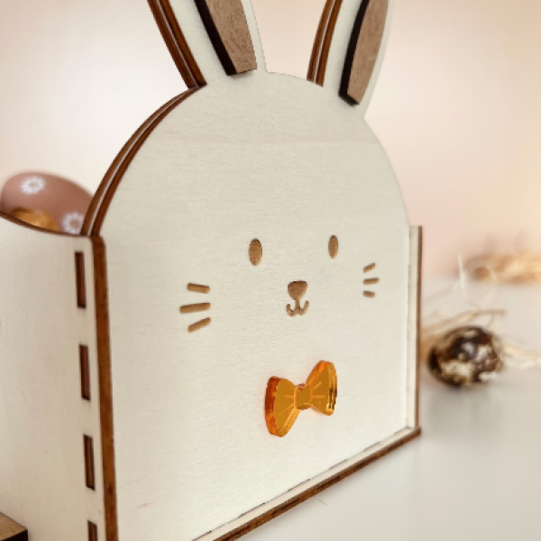 Panier en bois en forme de lapin de Pâques