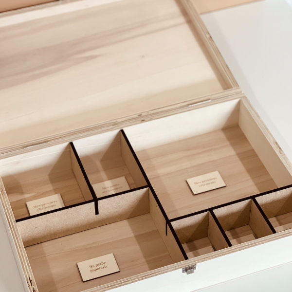 Coffret de naissance personnalisé avec compartiment