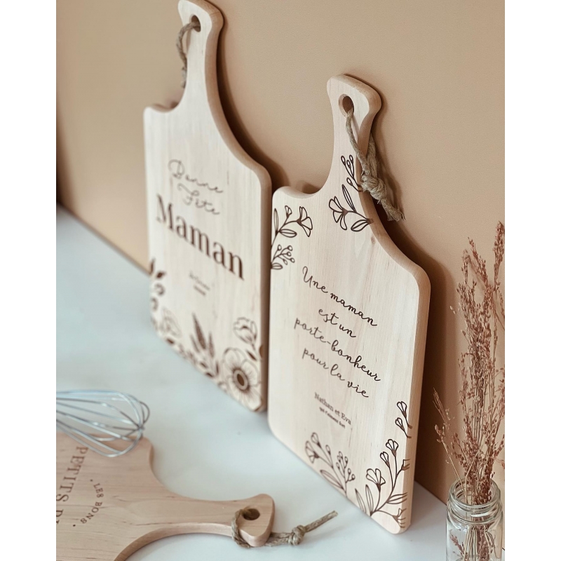 Planche à Découper En Bambou Gravée 'Maman' - Cadeau Original Pour La Fête Des Mères, Noël, Anniversaire - 28x21,5cm