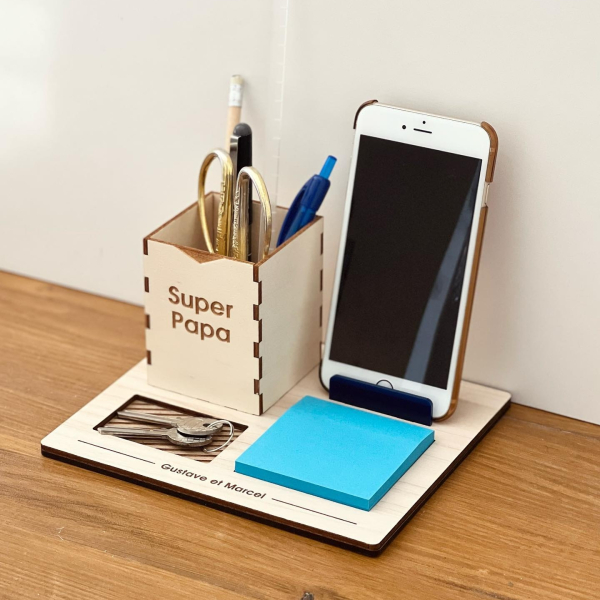 Organisateur de bureau et support de téléphone personnalisables