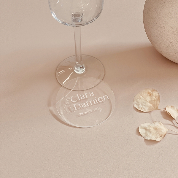 Dessous de verre mariage minimaliste, cadeaux d'invités utiles