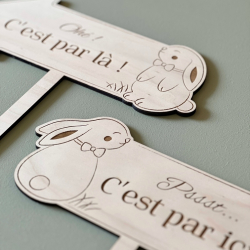 Flèche directionnelle en bois chasse aux oeufs Pâques