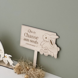 Panneau flèche en bois chasse aux oeufs de Pâques