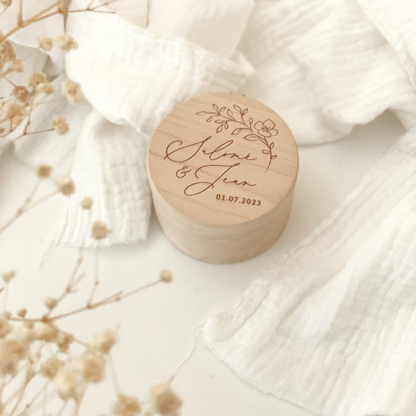 Boîte à alliances ronde en bois mariage Blossom