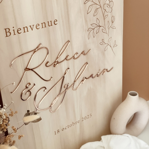 Panneau d'accueil mariage en bois thème fleuri blossom