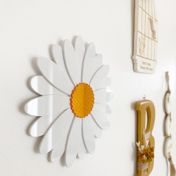 Marguerite décorative en plexiglas blanc et jaune, décoration murale