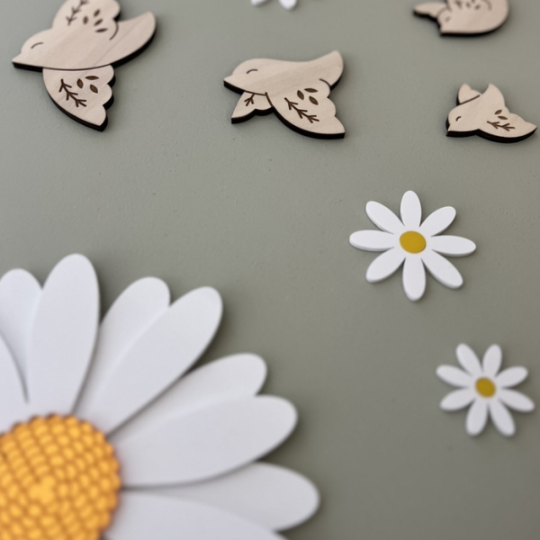 Envolée d'oiseaux en bois, décoration murale originale