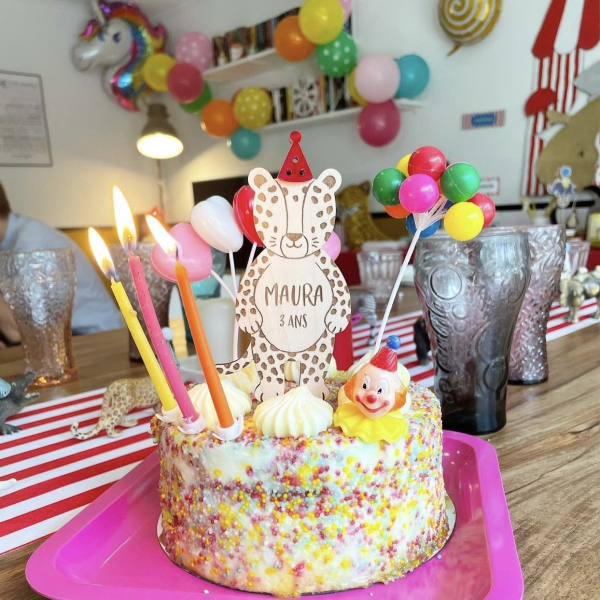 Cake topper personnalisé en bois léopard