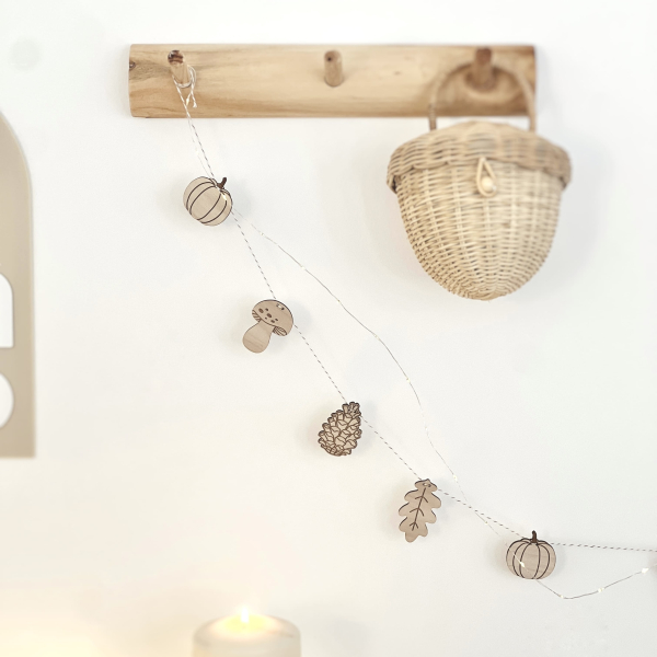 Guirlande d'automne, décoration maison bois