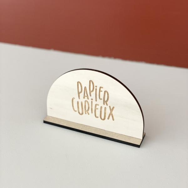 Présentoir pro en bois sur socle logo -  papier curieux