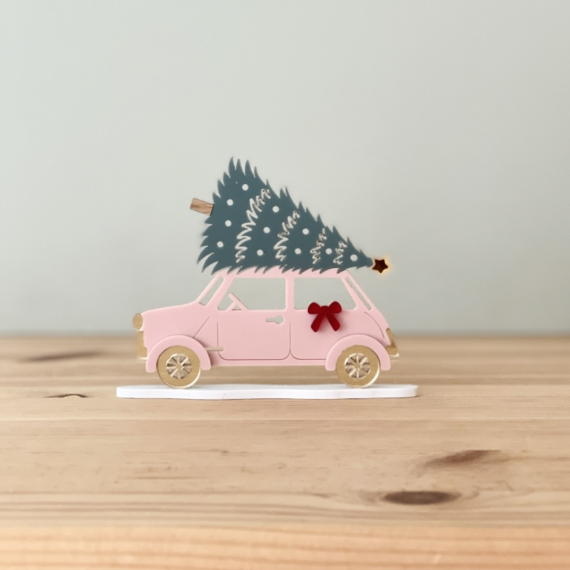 Village miniature de Noël, Rosie la voiture et sapin - Print Your Love