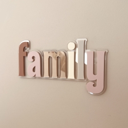 Mot en plexiglas FAMILY, décoration murale rose