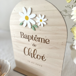 Baptême anniversaire thème marguerite, décoration panneau sur socle