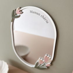 Cadeau fête des mères, miroir romantique avec tulipes