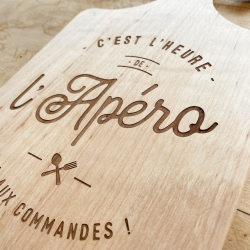 Cadeau fête des pères, planche à découper personnalisée