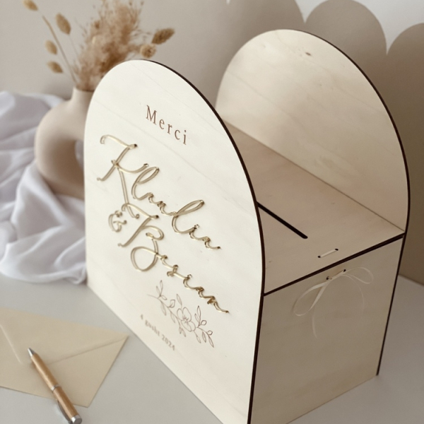 Cagnotte de mariage en bois personnalisée fleurs