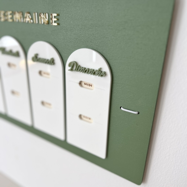 Planning en bois vert effaçable repas de la semaine