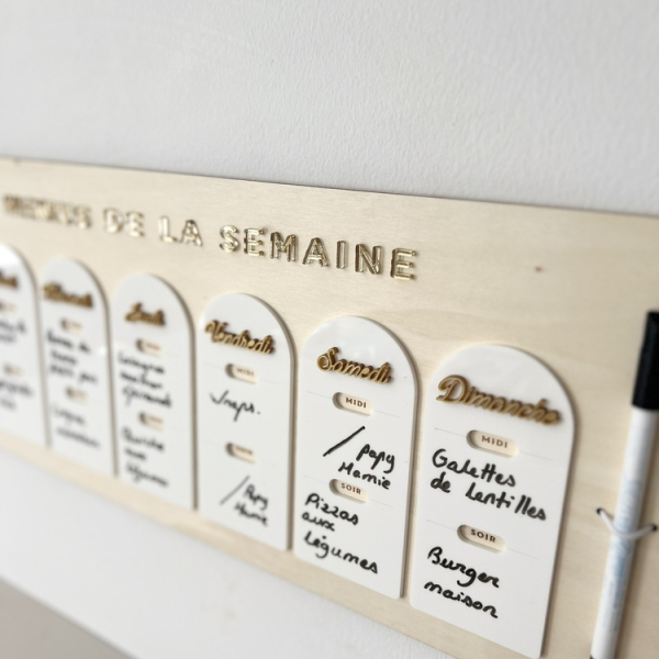 Mémo mural en bois réutilisable repas de la semaine