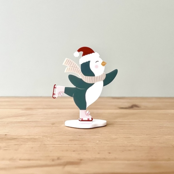 Martin le pingouin patineur, figurine village miniature de Noël