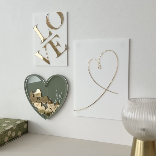 Décoration murale salon symbolique famille, affiche plexiglas et coeur