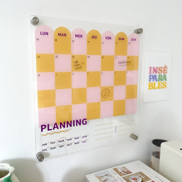 Calendrier mensuel coloré, planning organisation famille