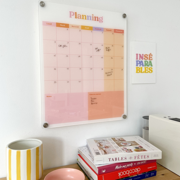 Planning mensuel coloré en plexiglas, planning effaçable