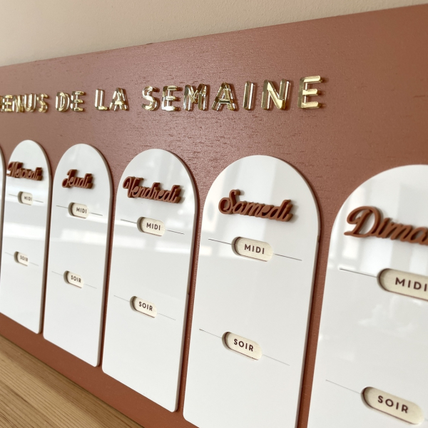 Planning menus de la semaine effaçable en bois peint terracotta