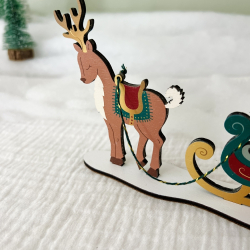 Village de Noël en bois, traineau du Père Noël